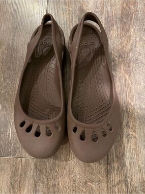 CROCS Women's Brown Slip-On Ballet Flats with Back Strap